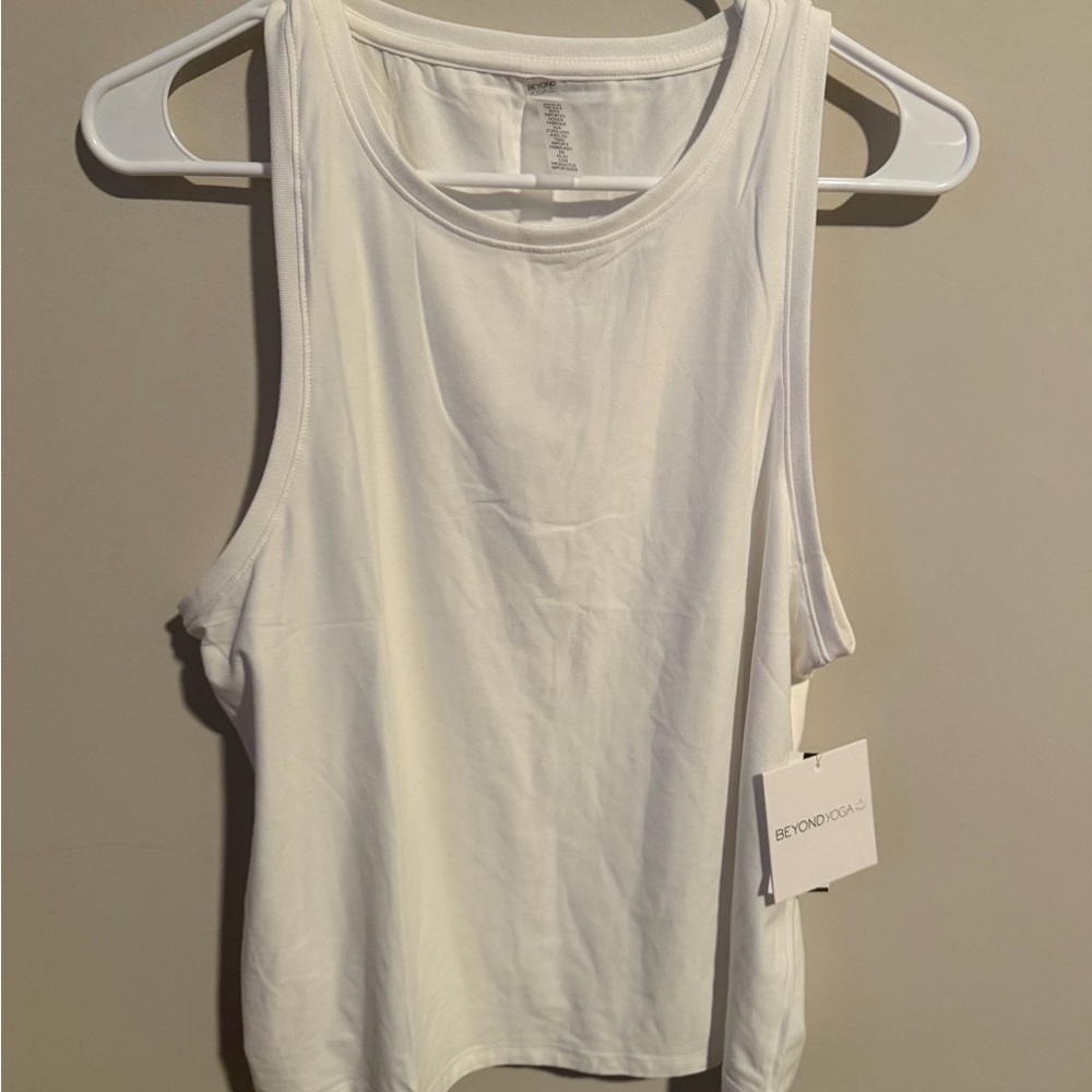 NWT BEYOND YOGA Women's White Tank Top
